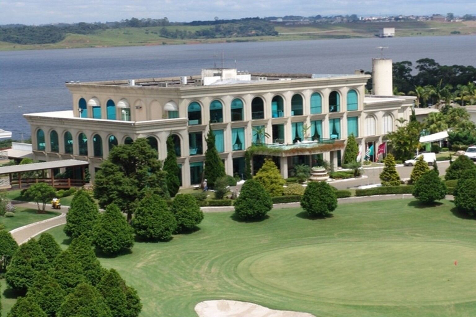 Club Med Lake Paradise